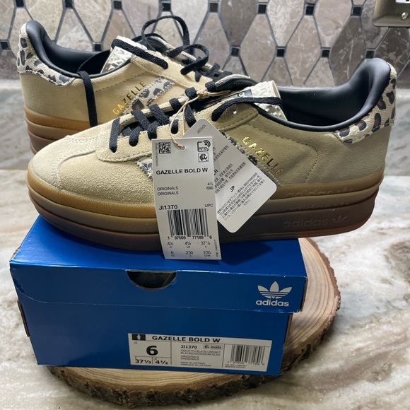 Adidas Gazelle Bold Sz 6, 37 1/3 NWT - Picture 2 of 6